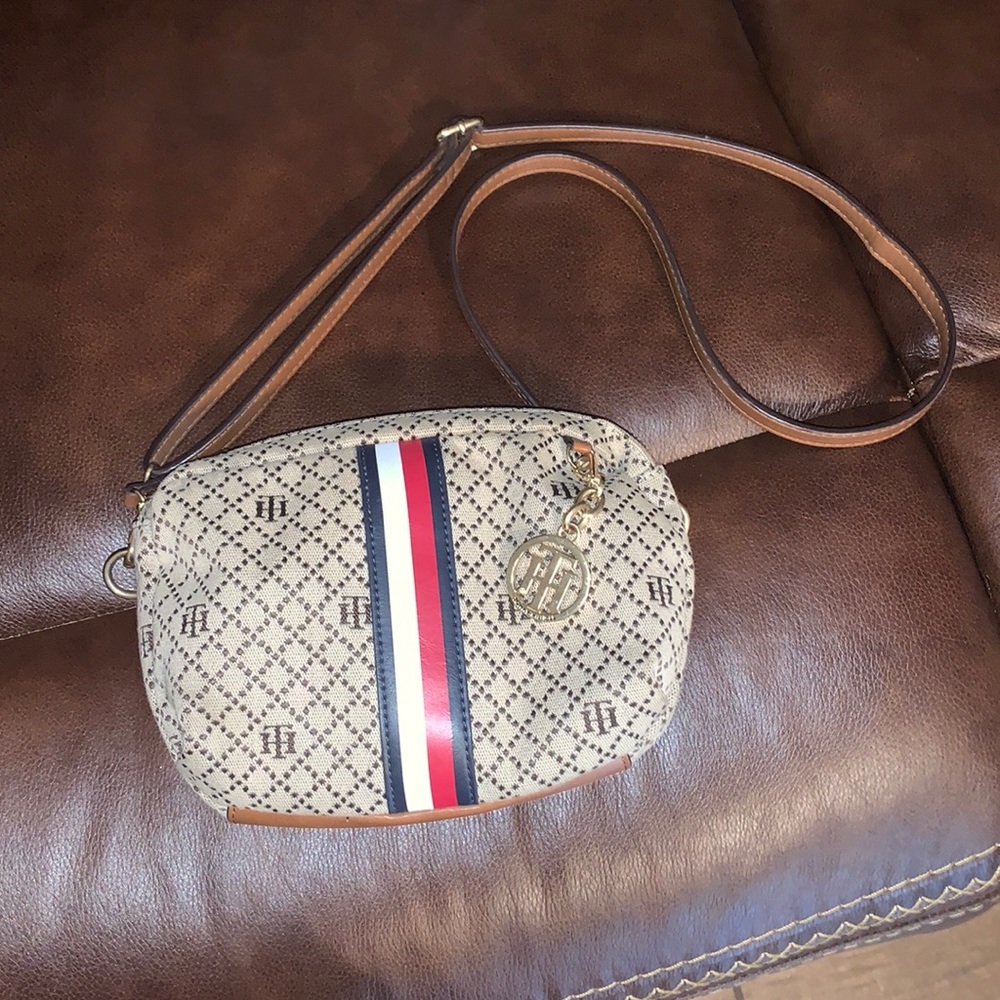 Tommy Hilfiger crossbody purse